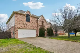 313 Country Lakes Dr, Argyle, TX 76226 - Photo 2