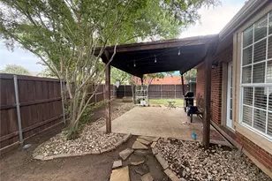 8640 Woodcreek Dr, Irving, TX 75063 - Photo 18