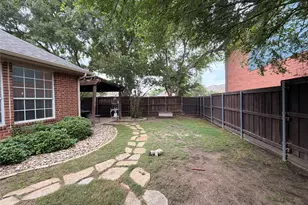 8640 Woodcreek Dr, Irving, TX 75063 - Photo 20
