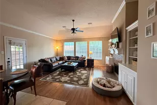 8640 Woodcreek Dr, Irving, TX 75063 - Photo 6