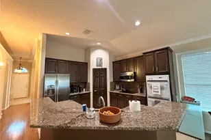 8640 Woodcreek Dr, Irving, TX 75063 - Photo 8