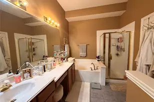 8640 Woodcreek Dr, Irving, TX 75063 - Photo 4
