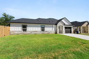 510 Washington St, Ennis, TX 75119 - Photo 2