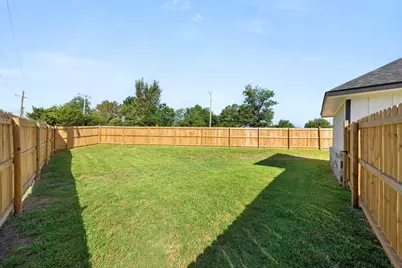 510 Washington Street, Ennis, TX 75119 - Photo 18