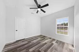 510 Washington St, Ennis, TX 75119 - Photo 10