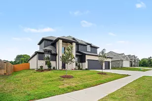 732 Candace Dr, DeSoto, TX 75115 - Photo 4