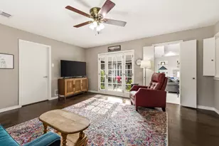 9519 Robin Meadow Dr, Dallas, TX 75243 - Photo 12