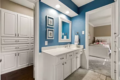 9519 Robin Meadow Drive, Dallas, TX 75243 - Photo 20