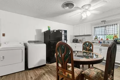 5757 Parkside Court, Granbury, TX 76048 - Photo 10