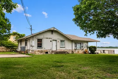 5757 Parkside Court, Granbury, TX 76048 - Photo 2