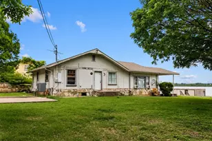 5757 Parkside Ct, Granbury, TX 76048 - Photo 2