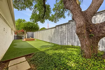 7043 Prestonshire Lane, Dallas, TX 75225 - Photo 32