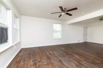 805 E Belt Line Road, DeSoto, TX 75115 - Photo 4