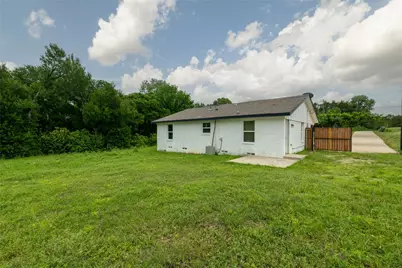 805 E Belt Line Road, DeSoto, TX 75115 - Photo 14