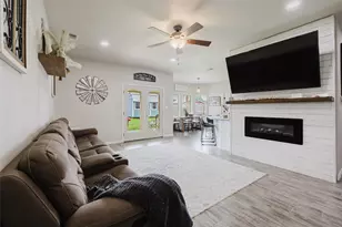 417 Colony St, Eastland, TX 76448 - Photo 6
