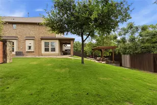 12102 Jackson Creek Dr, Dallas, TX 75243 - Photo 36