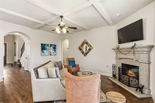 12102 Jackson Creek Dr, Dallas, TX 75243 - Photo 6