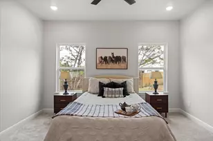 913 Colorado River Dr, Granbury, TX 76048 - Photo 14