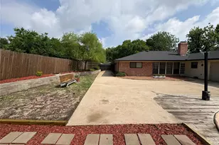1010 Plateau Dr, Duncanville, TX 75116 - Photo 30