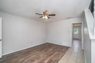 3301 Aurora St, Haltom City, TX 76117 - Photo 4