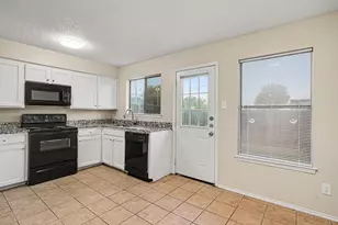 3301 Aurora St, Haltom City, TX 76117 - Photo 10
