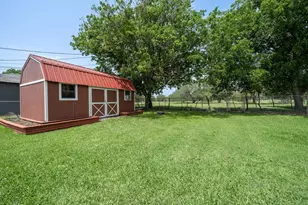 578 Elmwood Dr, Woodway, TX 76712 - Photo 16