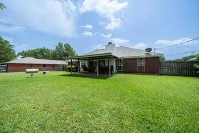 578 Elmwood Drive, Woodway, TX 76712 - Photo 18