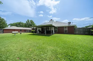 578 Elmwood Dr, Woodway, TX 76712 - Photo 18