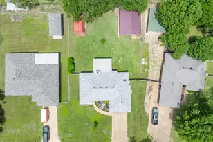 578 Elmwood Dr, Woodway, TX 76712 - Photo 8