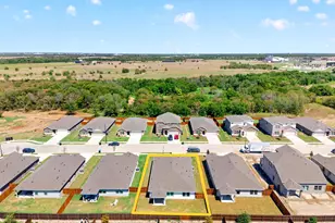 215 Teton St, Greenville, TX 75402 - Photo 36