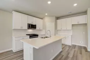 215 Teton St, Greenville, TX 75402 - Photo 8