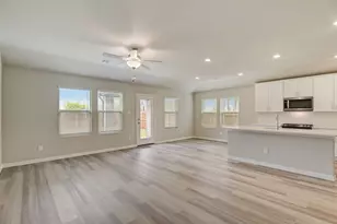 215 Teton St, Greenville, TX 75402 - Photo 4
