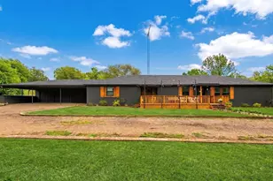 997 Vz County Road 4810, Ben Wheeler, TX 75754 - Photo 2