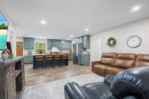 997 Vz County Road 4810, Ben Wheeler, TX 75754 - Photo 18