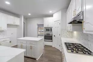 907 Greenfield Ct, Kennedale, TX 76060 - Photo 4