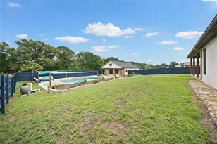 808 N Jarvis St, Troup, TX 75789 - Photo 34