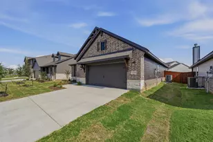 1229 Colca Dr, Springtown, TX 76082 - Photo 4