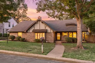 2214 Wilson Dr, Arlington, TX 76011 - Photo 1