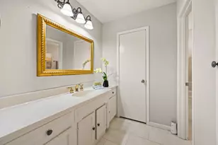 2214 Wilson Dr, Arlington, TX 76011 - Photo 6