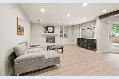 2214 Wilson Drive, Arlington, TX 76011 - Photo 10