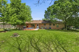 2409 Robinwood Ln, Denton, TX 76209 - Photo 22