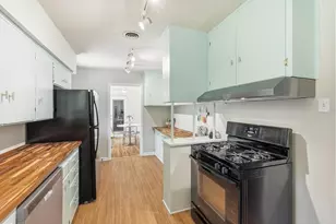 2409 Robinwood Ln, Denton, TX 76209 - Photo 8