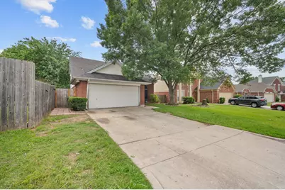 916 Danforth Place, Arlington, TX 76017 - Photo 1