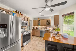 916 Danforth Pl, Arlington, TX 76017 - Photo 12