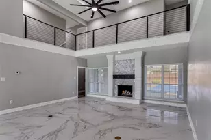 2103 Bay Club Dr, Arlington, TX 76013 - Photo 4