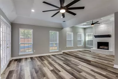 2103 Bay Club Drive, Arlington, TX 76013 - Photo 14