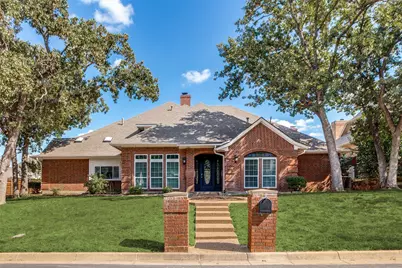 2103 Bay Club Drive, Arlington, TX 76013 - Photo 1