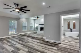 2103 Bay Club Dr, Arlington, TX 76013 - Photo 14