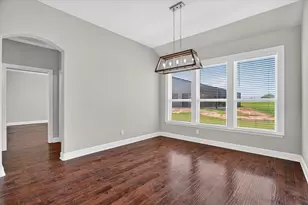 114 Esther Ct, Millsap, TX 76066 - Photo 8