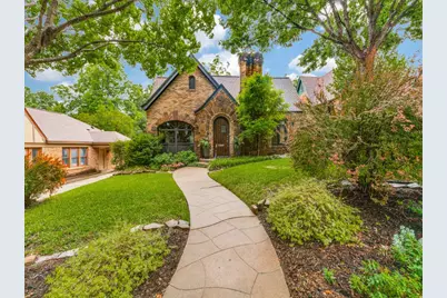 1107 Clermont Avenue, Dallas, TX 75223 - Photo 2